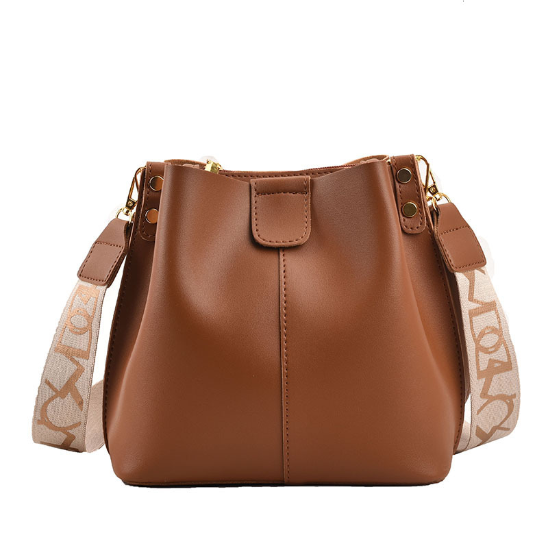 designer High-Quality Trendy Large Capacity Bucket Bag for Women 2025 New Fashionable and Stylish Shoulder Crossbody Bag