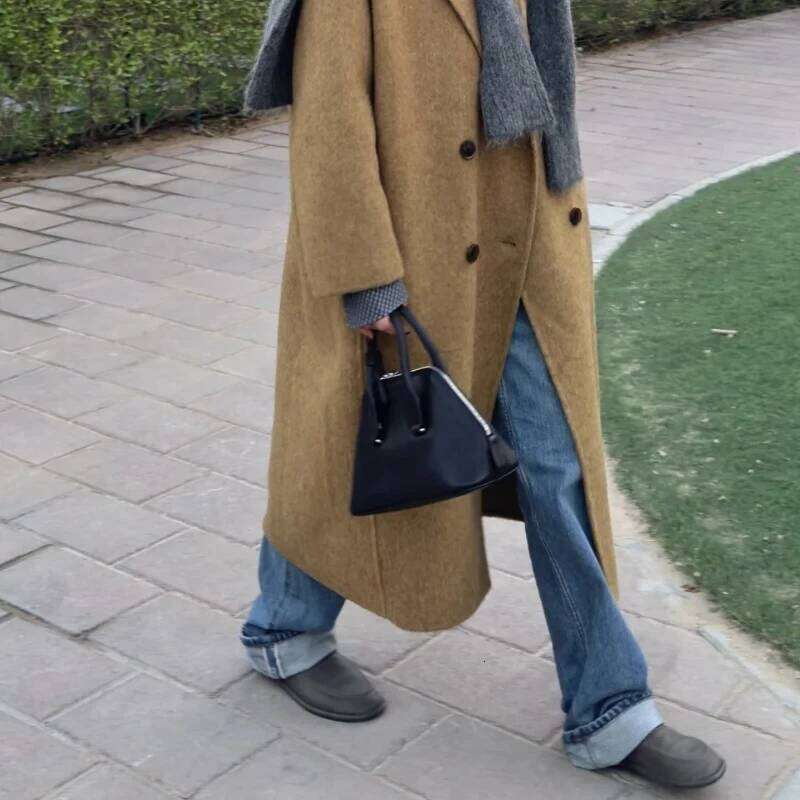 2025 New Mini Shell Shoulder Women Brand Design Elegant Cowhide Handbags High Street Fashion Bowling Bags Female