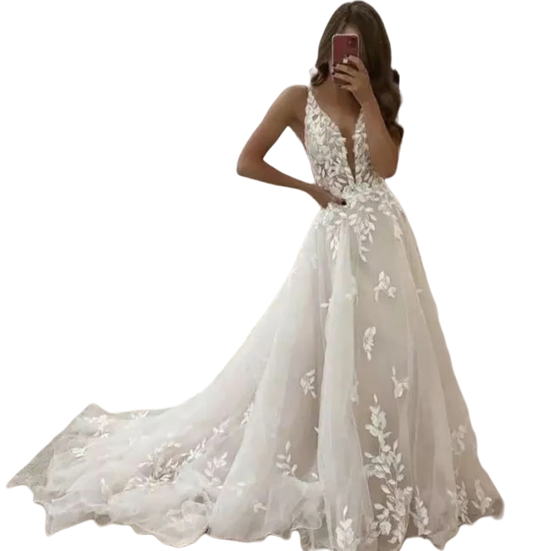 Elegant Lace Appliques Boho Wedding Dresses Deep V-neck Spaghetti Straps Sleeveless Long Summer Beach Bridal Gowns A-line Court Train Country Ivory Ve