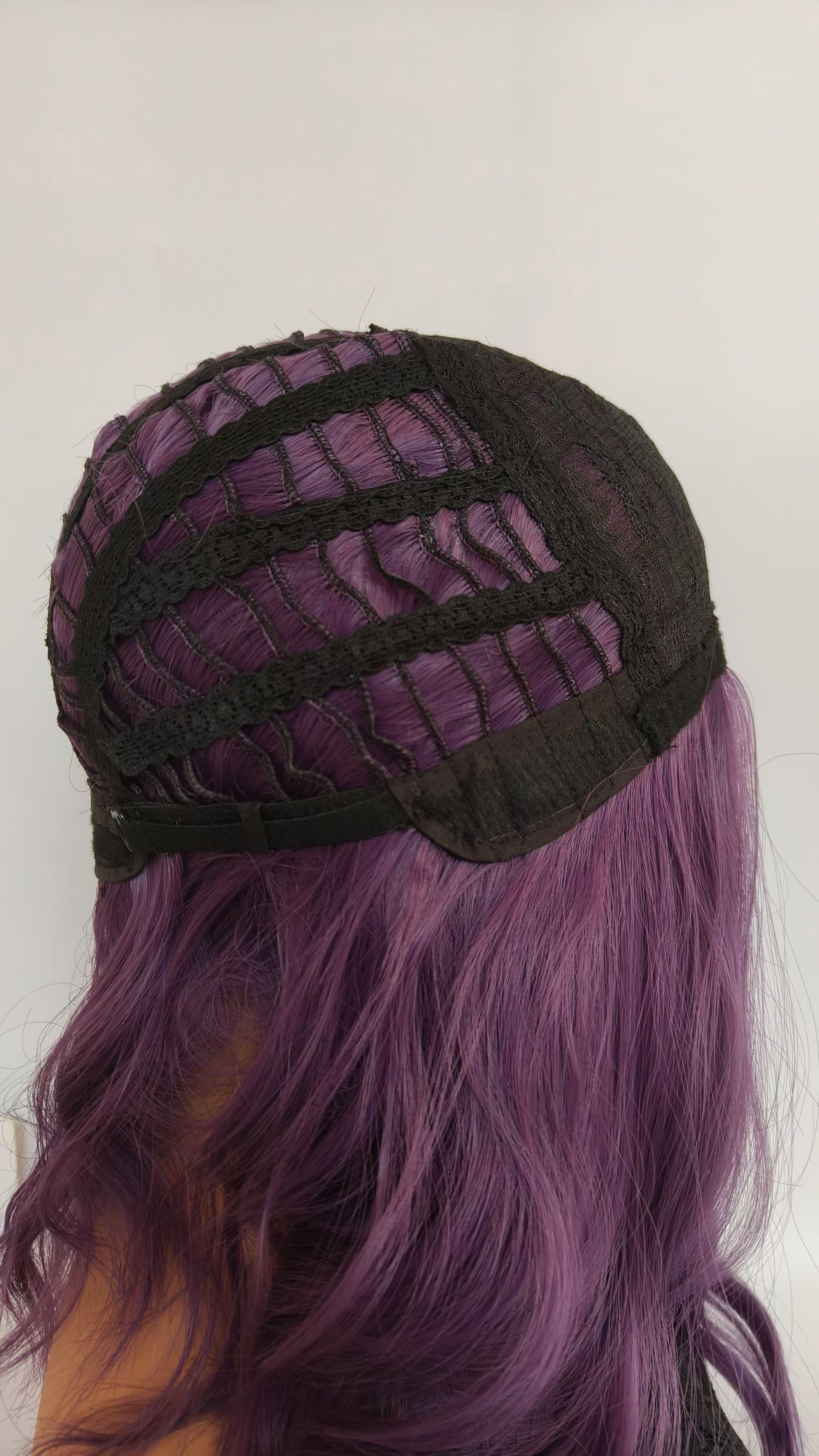Elegant Ladies' Curly Bob Wig Featuring Floral Laced Edging