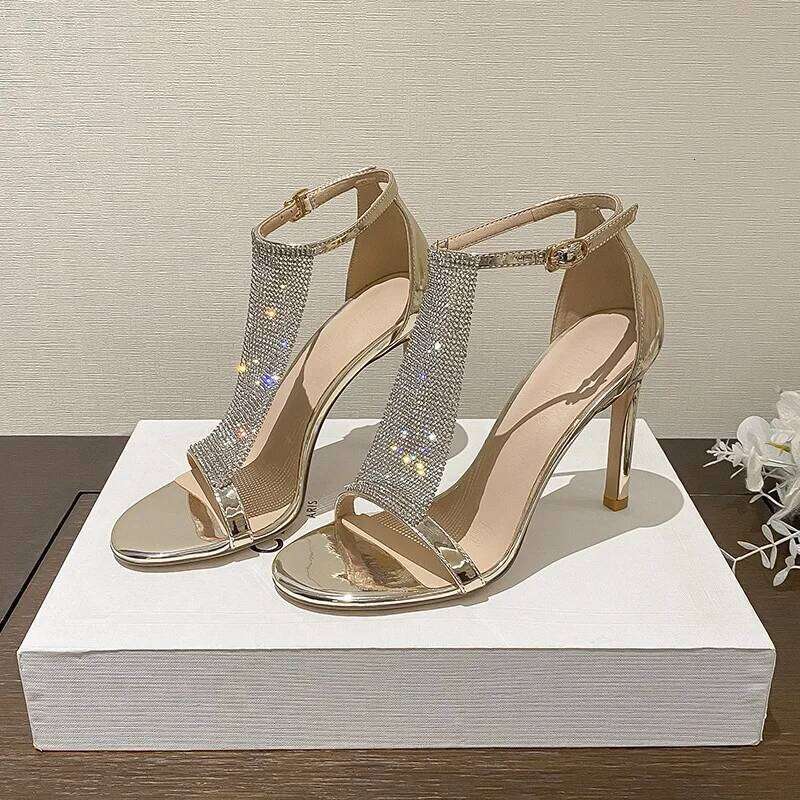 2025 Spring New One Word Water Dia High Heel with Exquisite Design Sense Sier Sandals for Women