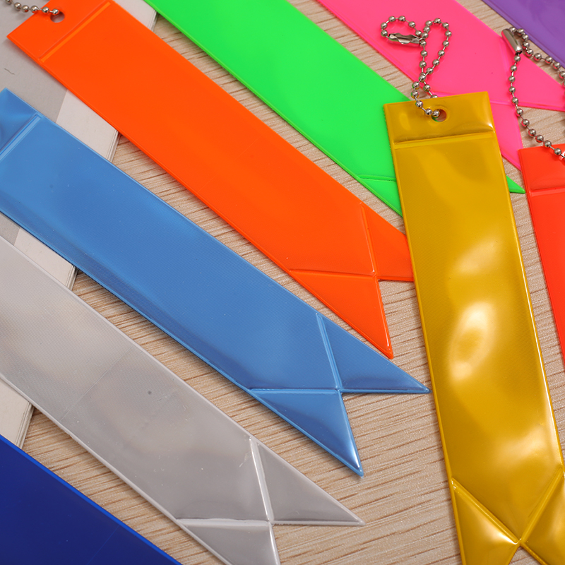 Reflective Bicycle & Backpack Pendant for Enhanced Nighttime Visibility Up To 200 Meters