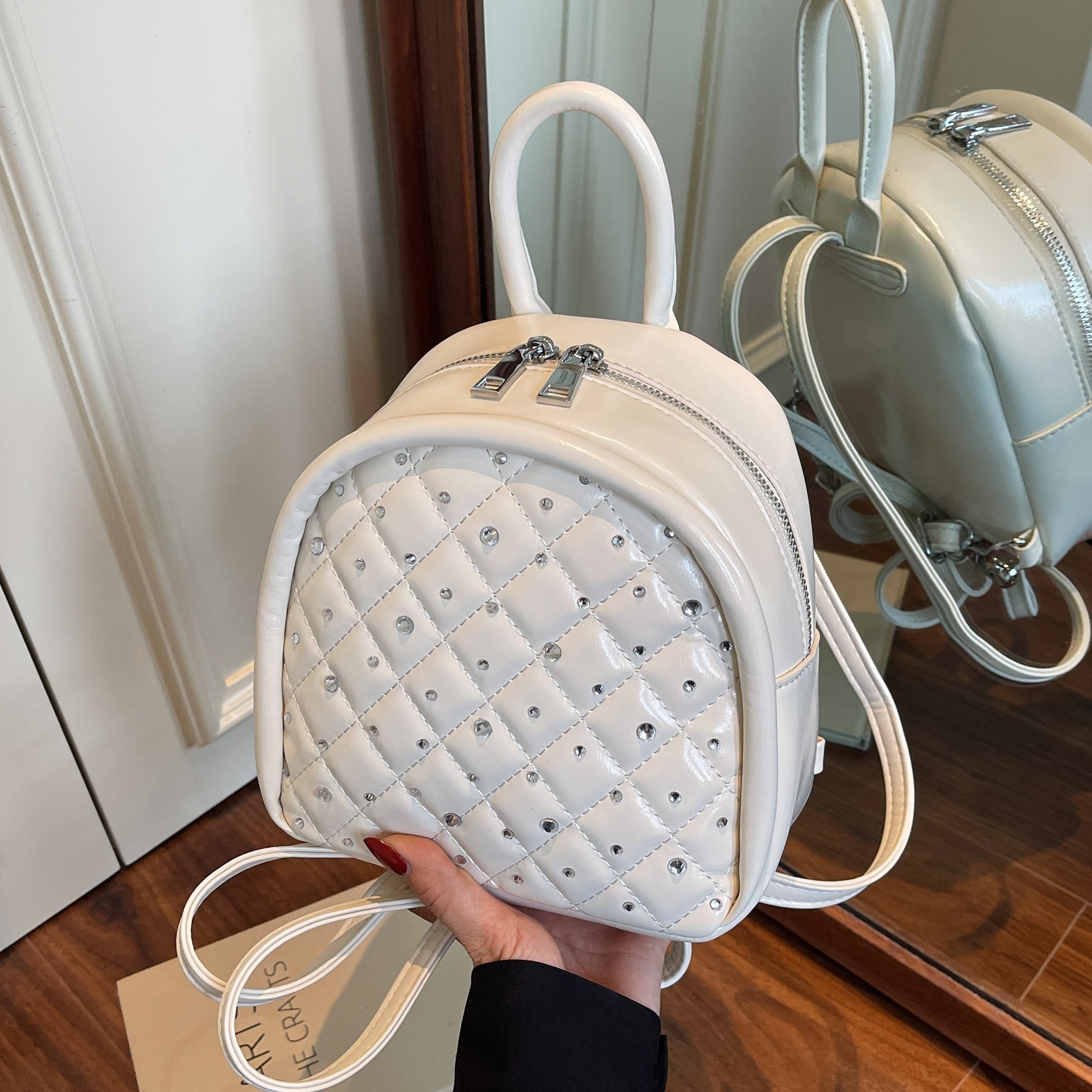 designer High-End Niche Quilted Diamond-Studded Double-Shoulder Small Bag for Women 2025 New Fashion Versatile Backpack Handbag