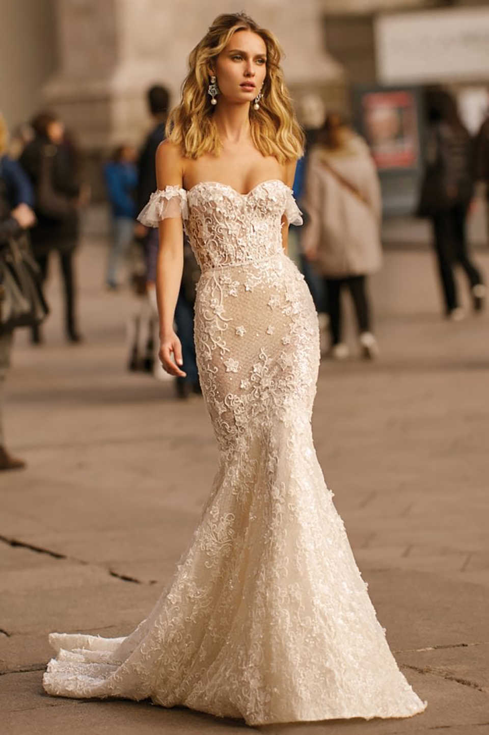 Beach Mermaid Wedding Dresses Off Shoulder Lace Appliques Bridal Gowns Customized Sexy Backless Pleats Vestio De Novia