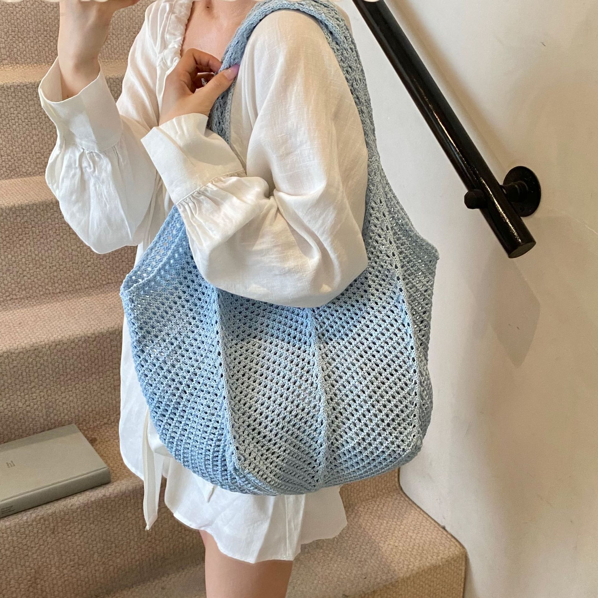 designer Korean INS Single Shoulder Woven Bag 2025 New Vacation Casual Beach Bag Crochet Woven Bag Handheld Tote Bag