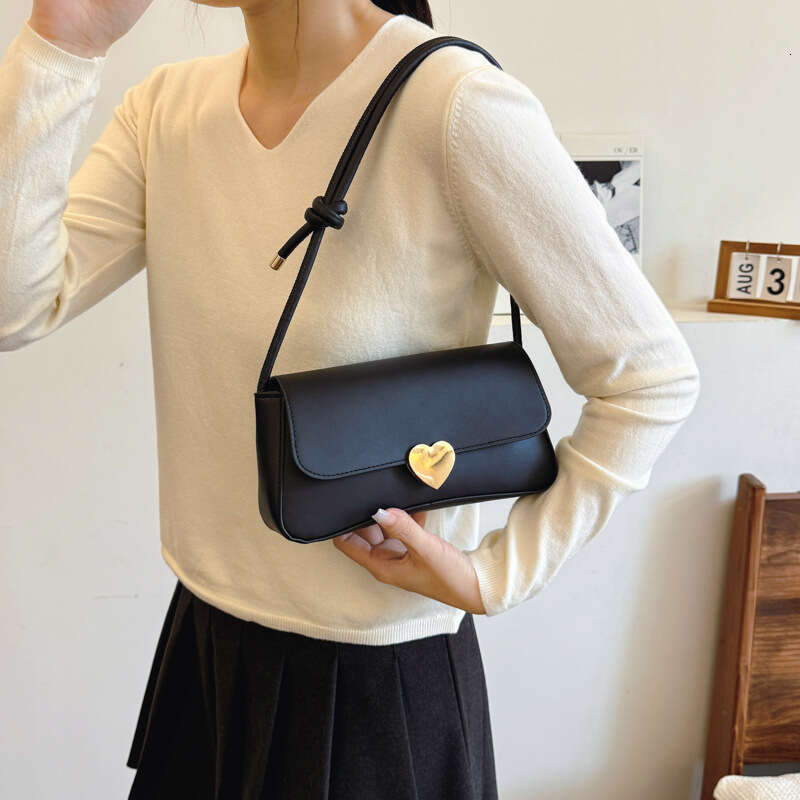 Minimalist Texture Underarm 2025 New High-end Heart Shoulder Small Square Commuter Crossbody Bag