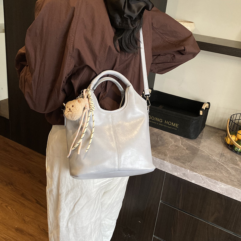 designer Large Capacity Bag for Women 2025 New Simple Trendy Versatile Soft Leather Crossbody Bag Ladies Casual Handbag Tote Bag