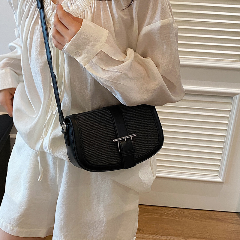 designer Niche Retro Saddle Bag 2025 Summer New Trend Underarm Bag Versatile Small Bag for Women Commuting Shoulder Crossbody Bag