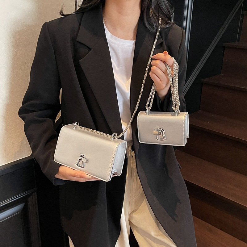 designer Texture Versatile Chain Bag for Women 2025 New Casual Fashion Single Shoulder Underarm Bag Trendy Crossbody Small Square Bag