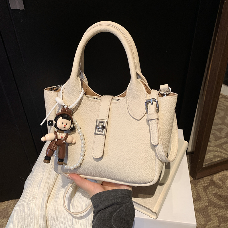 designer Hot-Selling Soft Leather Tote Bag for Women 2025 New Fashionable Versatile Stylish Shoulder Underarm Commuter Crossbody Bag