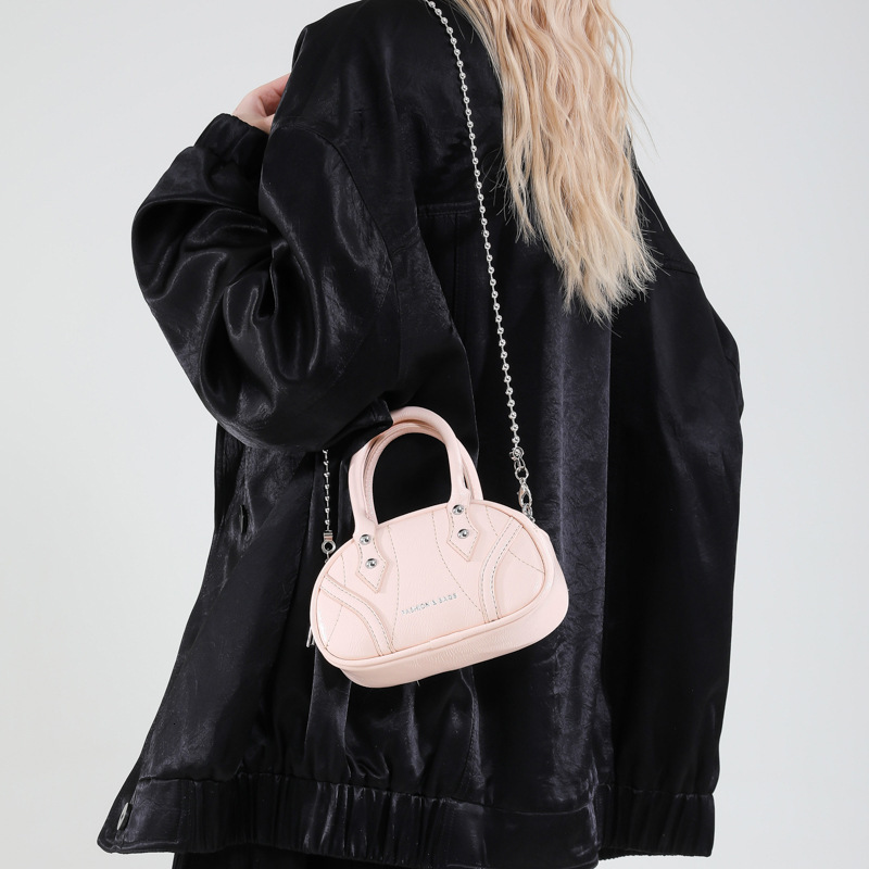 designer 2025 New Fashion Casual Commuter Chain Handbag Pillow Bag for Women Unique Design Personality Shoulder Crossbody Bag