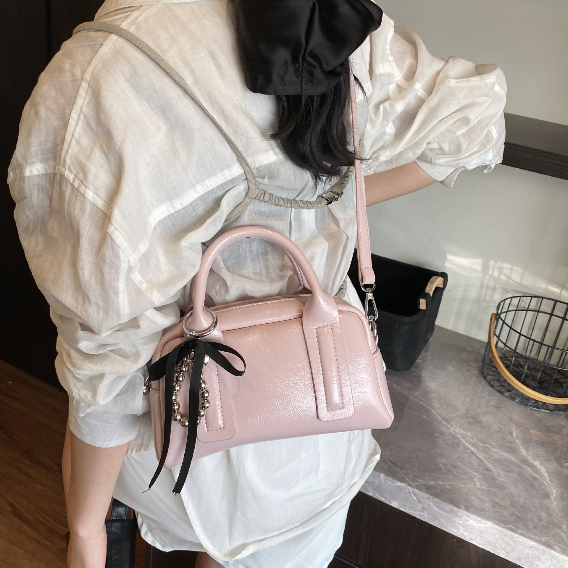 designer Korean Style Trendy Handheld Boston Bag for Women New Simple Shoulder Pillow Bag High-Quality Niche Crossbody Bag