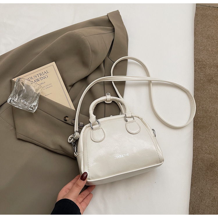 designer Korean Handheld Fashion Casual Shoulder Bag 2025 New Spring Summer Simple Versatile Crossbody Bag High-end Small Square Bag