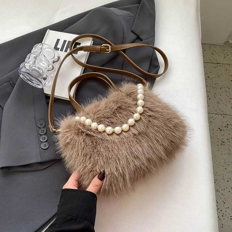 Winter Fashion Faux Fur Crossbody Bags for Womens Gift Pearl Chain Decor Shoulder Bag Ladies Handbags Top-handle Bag XJ250604