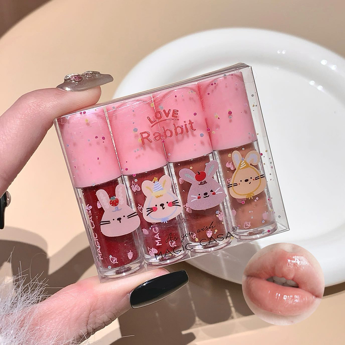 4pcs 1box Mini Rabbit Lip Glaze Set Glossy Moisture Lip Gloss Easy Colour Mirror Lipstick Women's Lip Makeup Set Student Lip Gloss Gift Set DH100