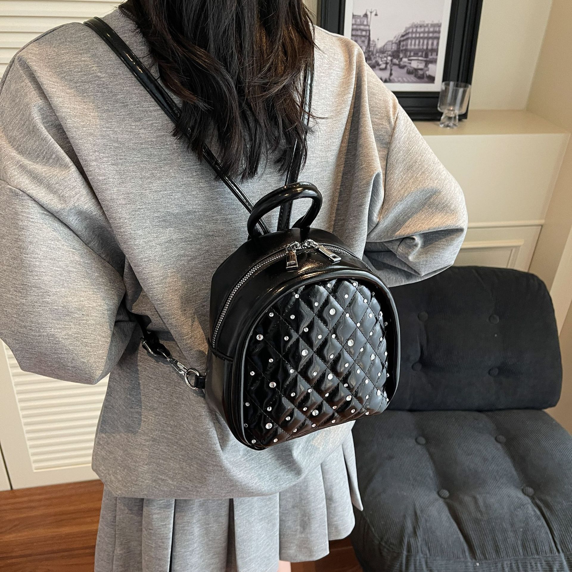 designer High-End Niche Quilted Diamond-Studded Double-Shoulder Small Bag for Women 2025 New Fashion Versatile Backpack Handbag