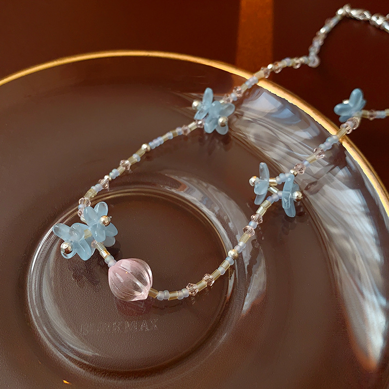 Acrylic flower rice bead collarbone chain, simple temperament, light luxury