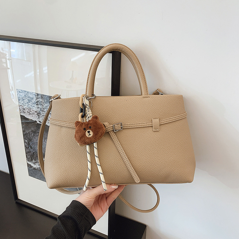 designer Women's Versatile Trendy Handbag Casual Bag Simple Commuter 2025 New Ins Style Elegant Large Capacity Handbag