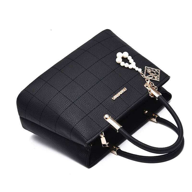 Women's Bags Designer Fashion Embroidery Decoration Women's Handheld Large Pearl Pendant Shoulder Crossbody Bag