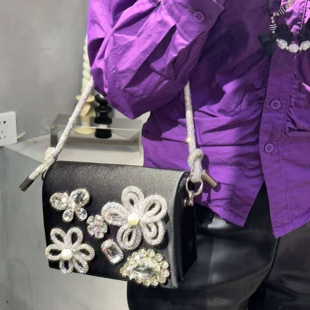 2025 Crystal-Studded Floral Square Box Clutch Women's Rhinestone Evening Bag For Weddings And Galas New Fashion Accessory