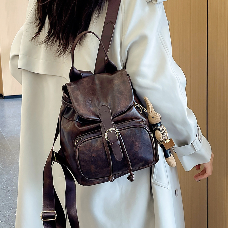 Free Shipping Fashion Cover-style Backpack Designer Bag For Women, Simple Single-shoulder Large Capacity Trendy Outdoors And Beautiful Travel Backpack