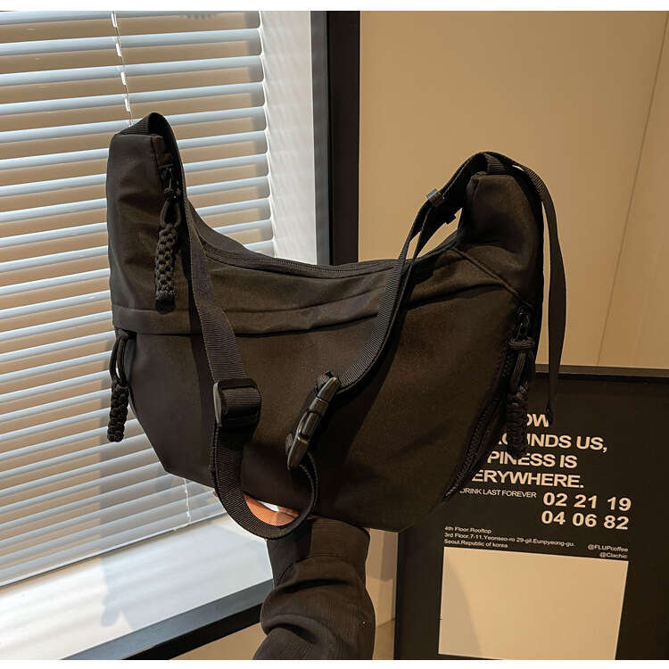 Fashion Commuter Large Capacity Single Shoulder Crossbody for Women New Casual Versatile Tote Korean Style Underarm Bag