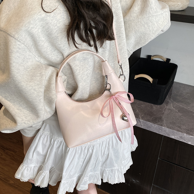 Small niche design, fashionable and simple shoulder bag, casual multifunctional crossbody bag, designer, large capacity handbag