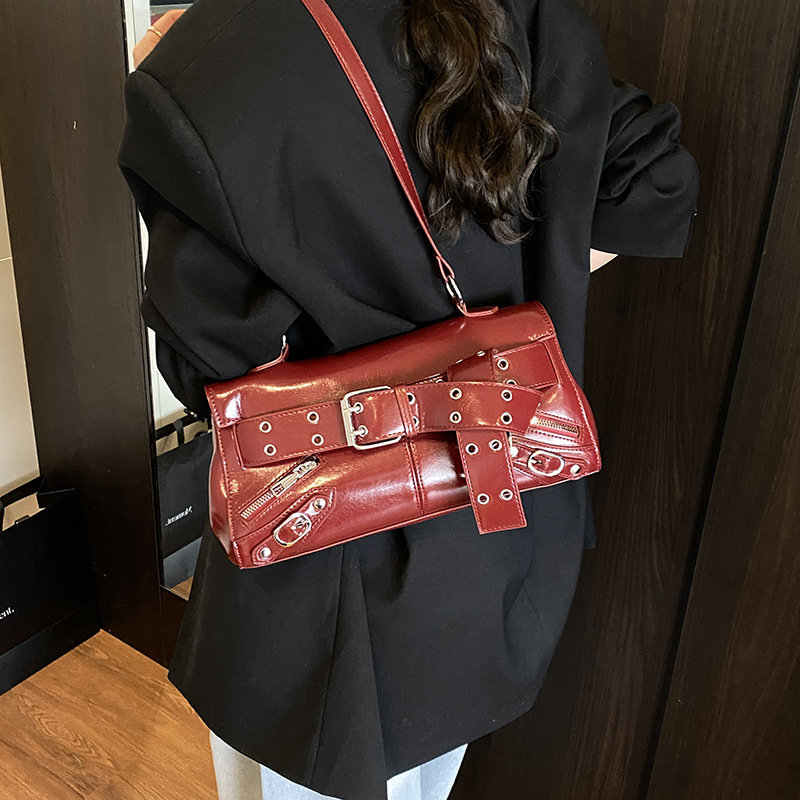 designer 2025 New Fashion Rivet Sweet Cool Style Motorcycle Underarm Bag Women Belt Buckle Trendy Single Shoulder Crossbody Bag
