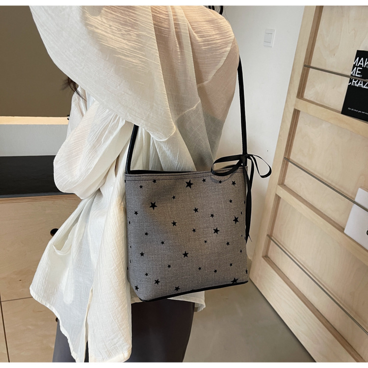Bow Polka polka dot shoulder bag, large capacity, fashionable, multifunctional commuting handbag, designer shoulder bag