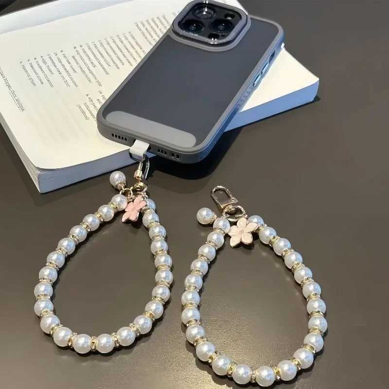 2024 Pearl Keychain Luxury Women Jewelry Shiny Pearl Bead Shell Phone Bag Backpack Charm Accessory Car Key Chain Pendant W250604