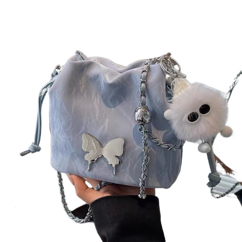 Summer women's small bag new design sense niche designer chain crossbody bag fashionable hot water bucket bag shoulder bag