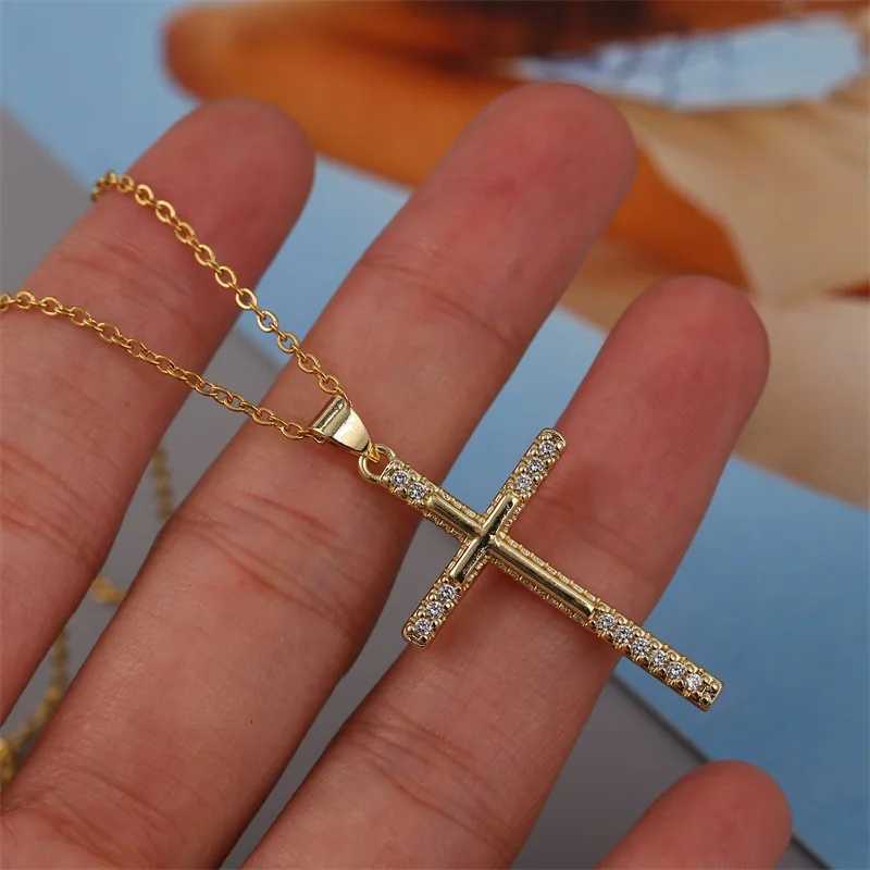 Classic Charm Jesus Cross Necklace Exquisite Retro Personality Versatile Stainless Steel Banquet Lucky Clavicle Chain XJ250604