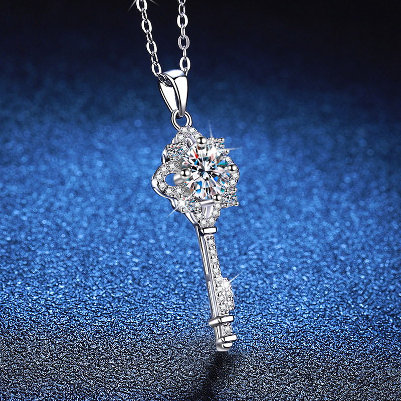 S925 Sterling Silver Moissanite Pendant Necklace with 1ct Moissanite Stone, Four-leaf Clover and Key Design, Elegant Jewelry for Women