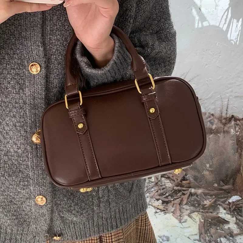 2024 Spring Summer New Trendy Korean Style Courier Age Ball Bag Niche Design Maillard Vintage Commuting Single Shoulder Bag XJ250604