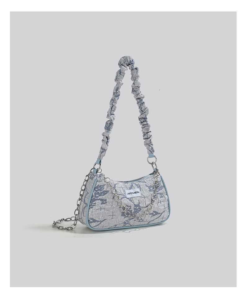 Original niche design armpit bag women's bag spring/summer new crossbody bag designer women's large capacity shoulder bag