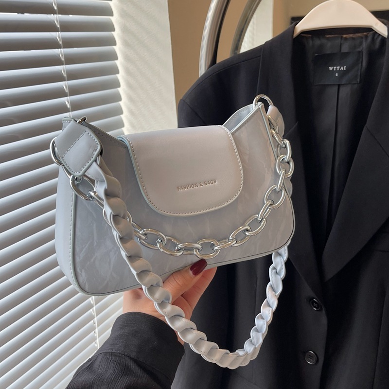 Free Shipping Designer Bag Small 2025 Spring New Western Style Popular This Year Single Shoulder Simple Leisure Fashion Crossbody Women's Bag