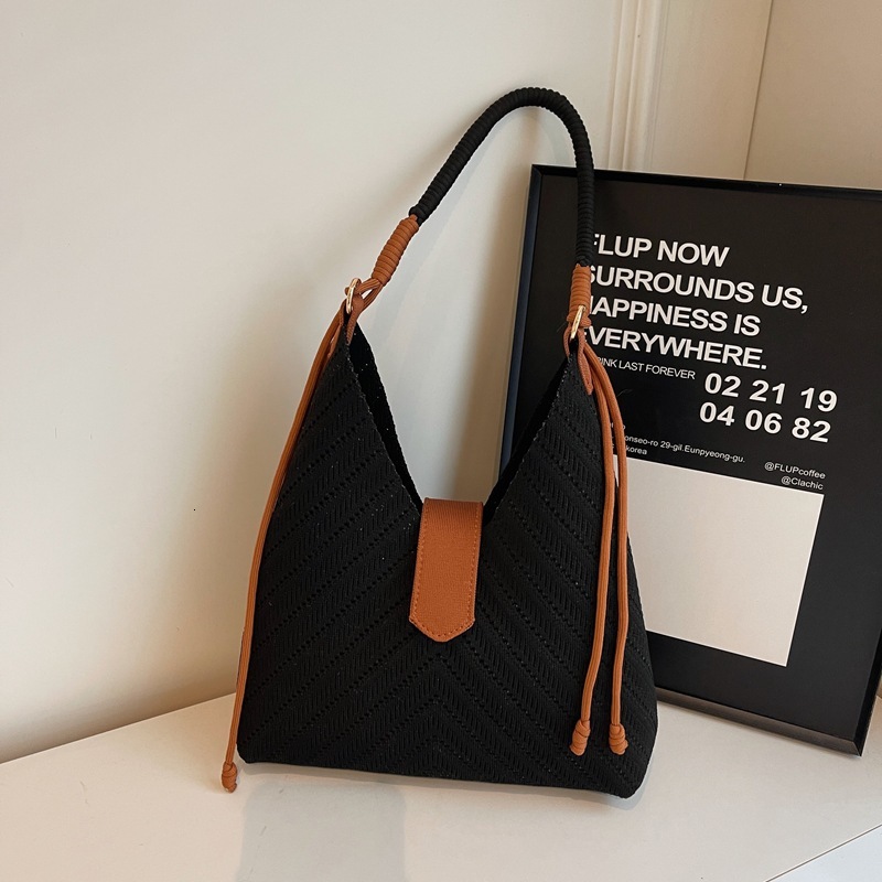 Free Shipping Designer Bag Autumn And Winter Large Capacity For Women 2025 New Casual Commuter Shoulder Lightweight Knitted Tote Bucket Bag