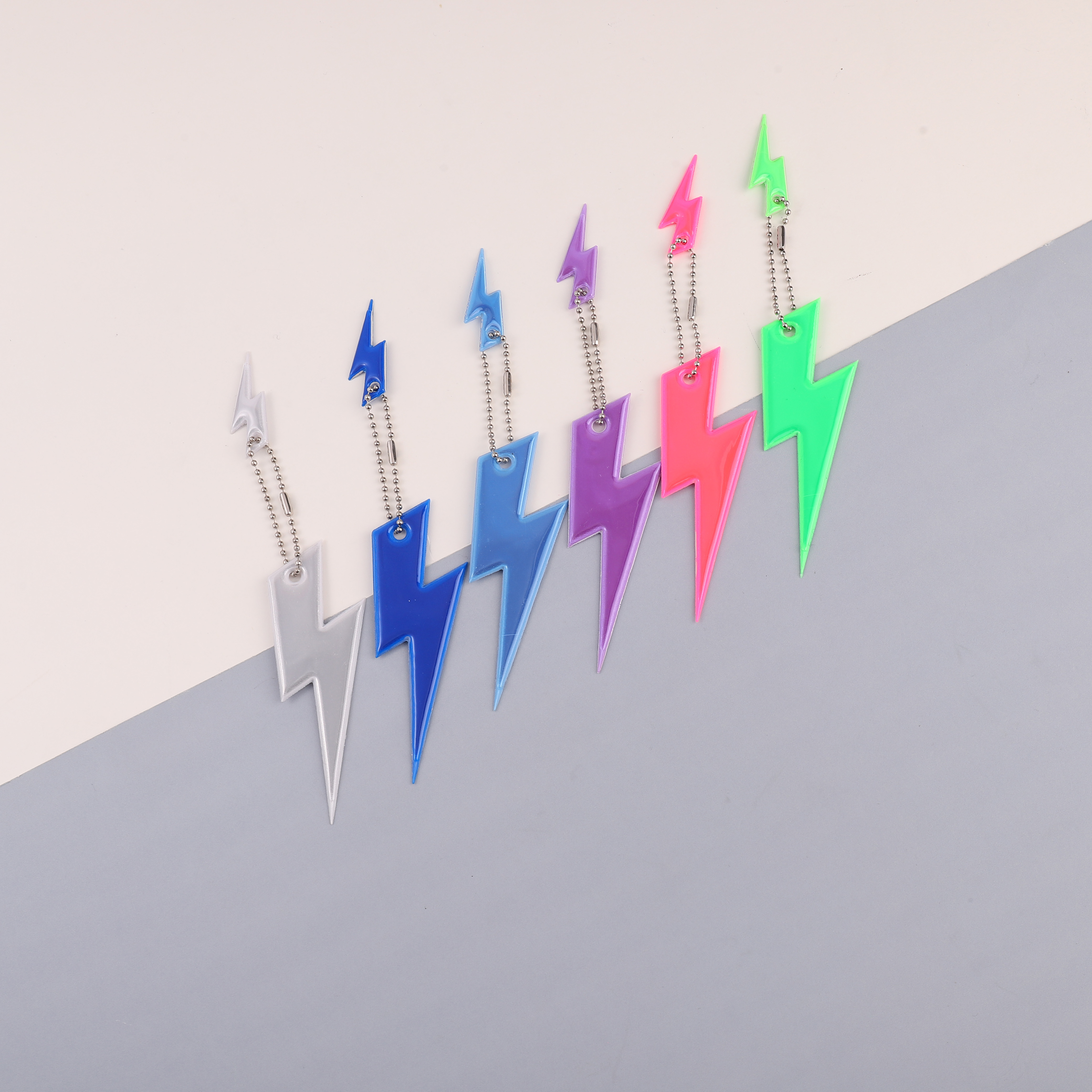 Reflective Lightning Design Backpack Pendant - Ensure Safety During Nighttime Travel With Various Color Options