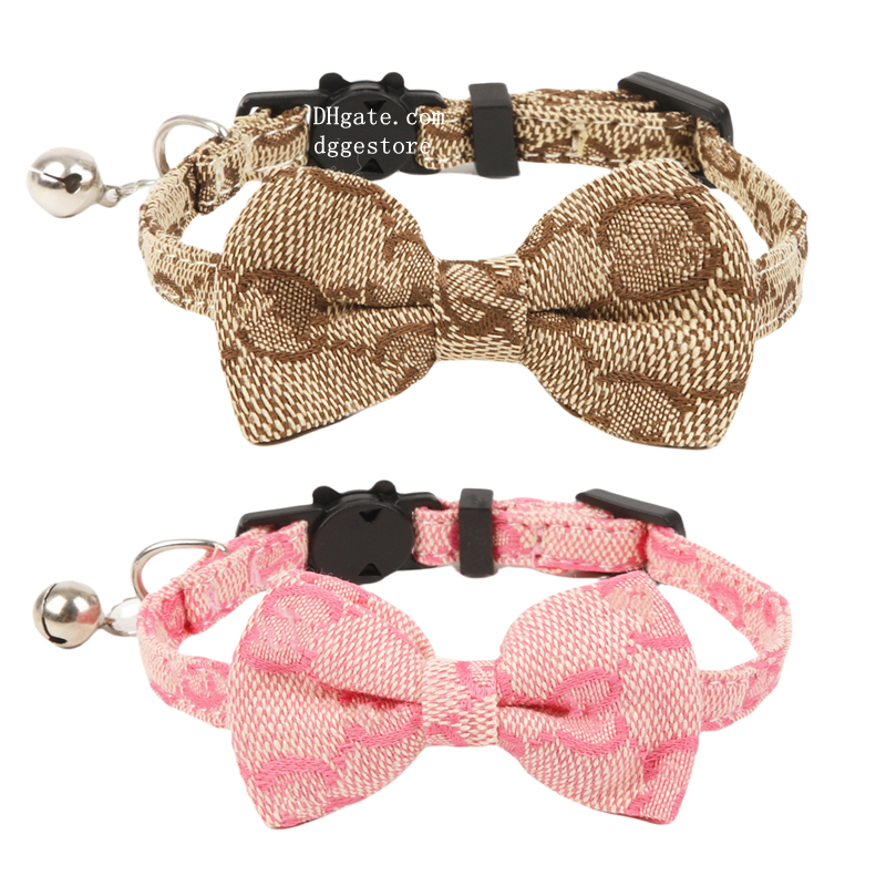 free shipping Designer Breakaway Collars with Bow Tie Bells, 1 Pack Girl Boy Safety ic Letter Pattern Kitten Collar for Cats and Puppy Fashion Cat Gif