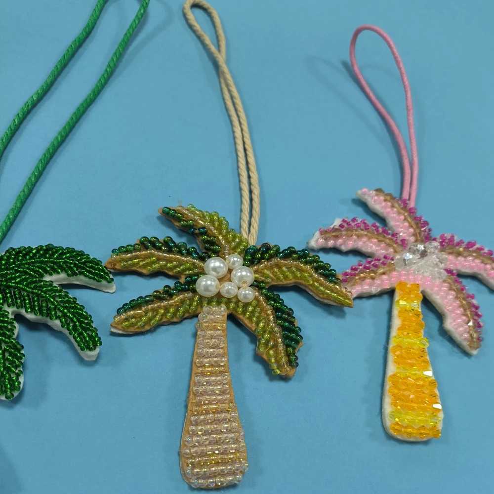 Handmade Beaded Animal/Plant Bag Charm Couple Pendant Purse/Handbag/Backpack/Wallet Hanging Decoration Keyring Accessories W250604