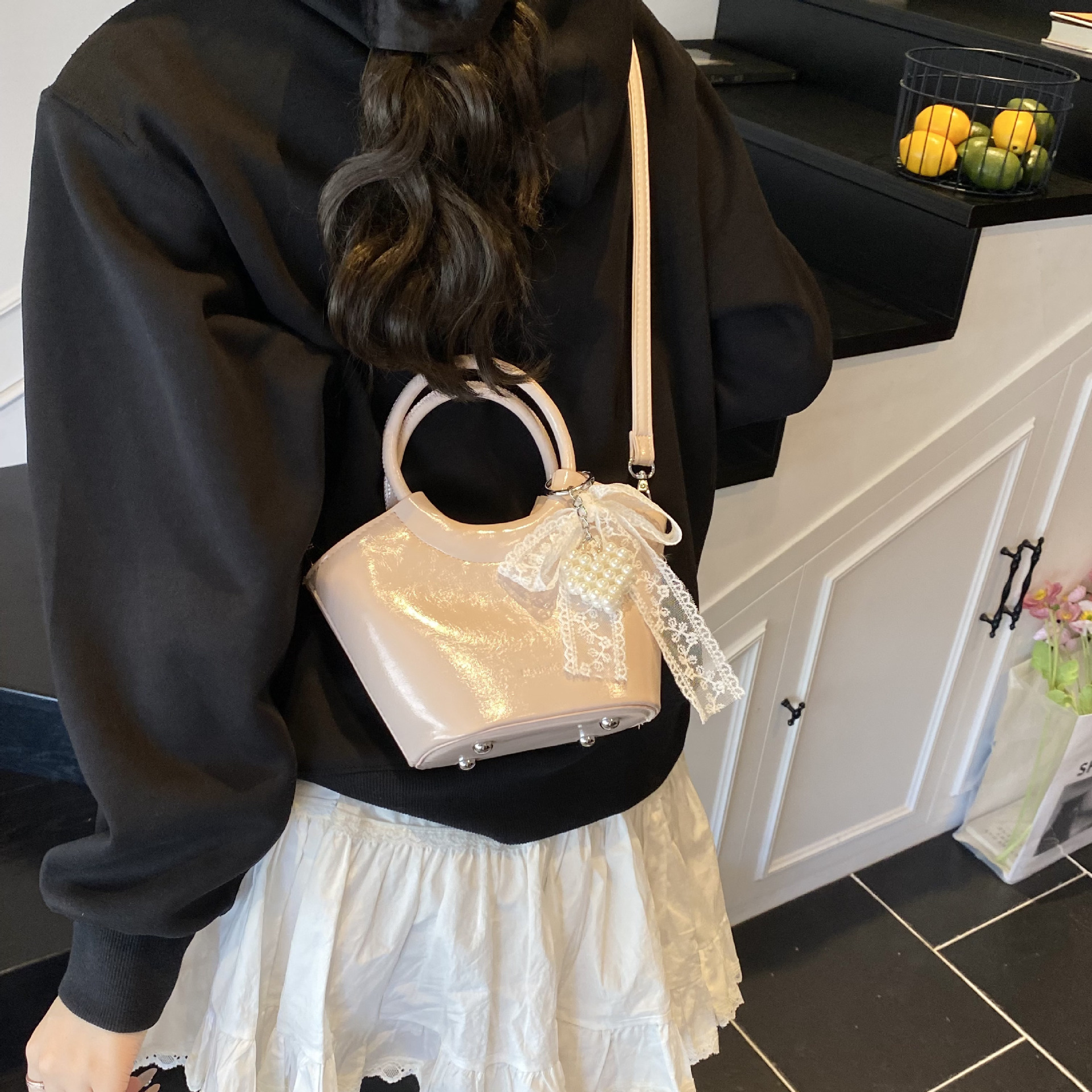 designer Niche Design High-End Sense Round Ring Handbag 2025 New Korean Version Versatile Fashion Single Shoulder Crossbody Bucket Bag