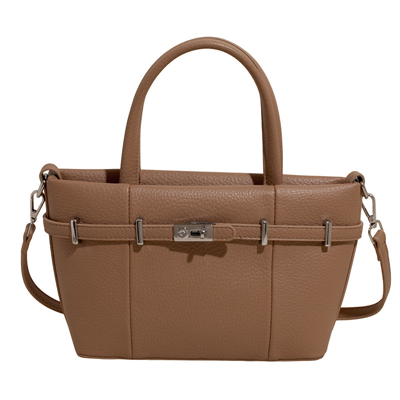 designer High-End Large Capacity Bag for Women 2025 New Spring Summer Commuter Versatile Shoulder Bag Fashion Underarm Tote Bag