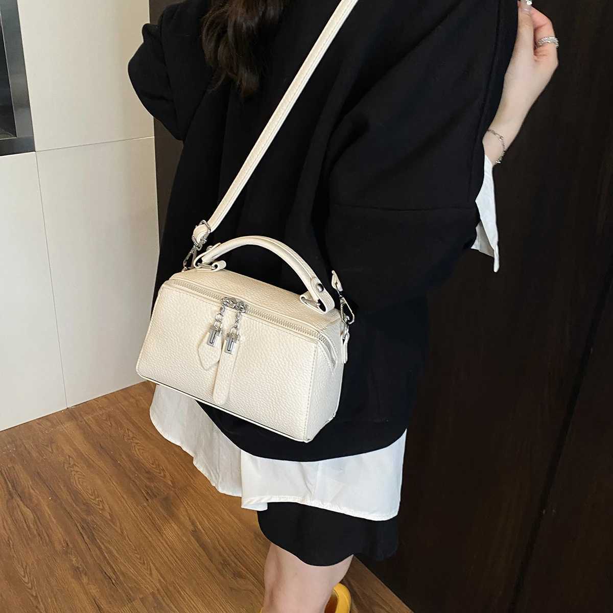 New Handbag Womens High-End Fashion Single-Shoulder Crossbody Bag Large-Capacity Single-Shoulder Bag Commuting Small BagXJ250604