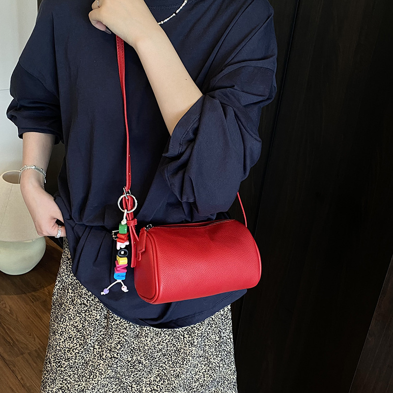 designer 2025 New Fashion Versatile Simple Casual Small Round Bag Single Shoulder Crossbody Bag Niche Mini Pillow Bag for Women