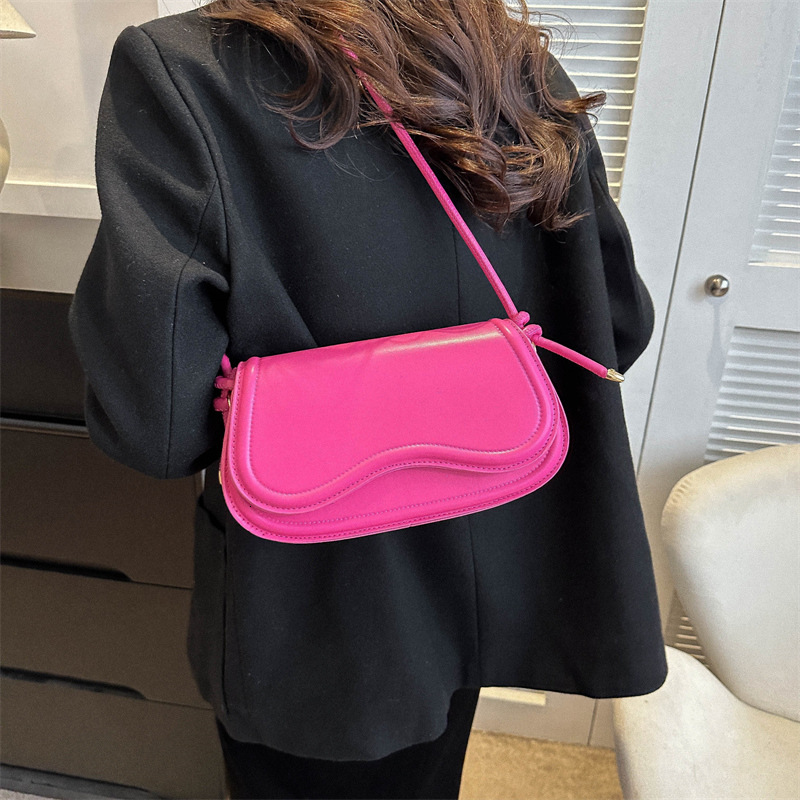 Women's winter new fashion niche design shoulder bag fashion crossbody bag designer women's fashion large capacity handbag