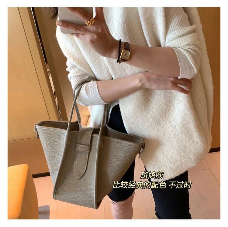 Women's Bags Designer Women's Bags Designer Niche VASIC New Wing Cowhide Handbag Women's Swing Bag