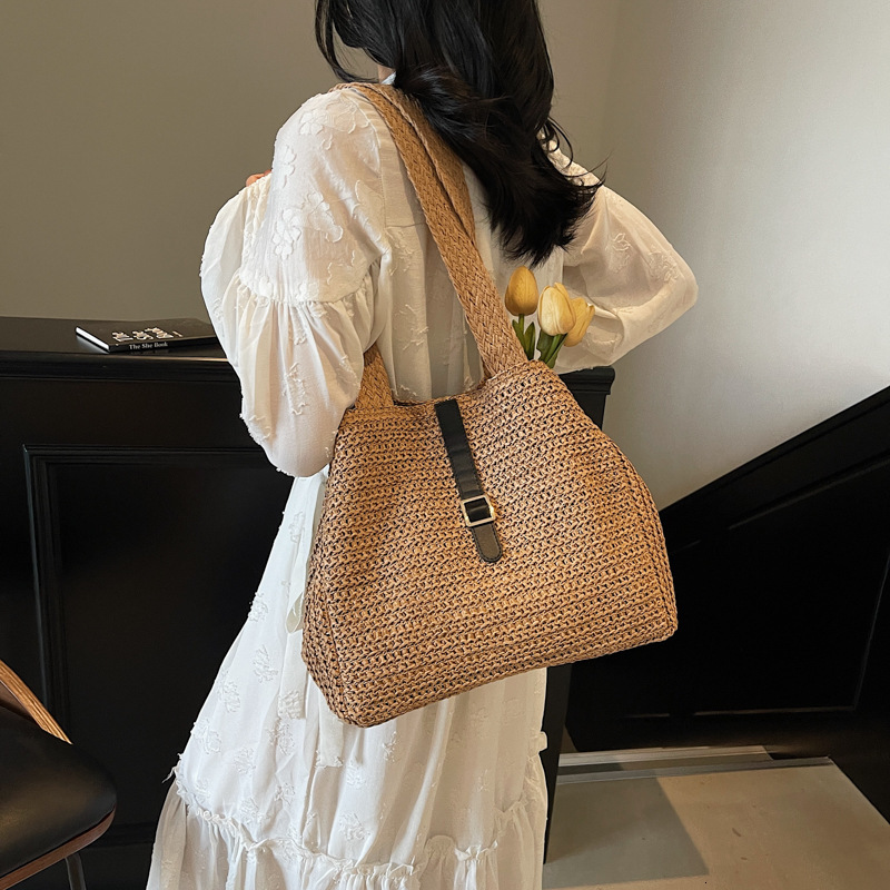 designer Niche Design Versatile Woven Bag for Women 2025 New Summer Fashion Large Capacity Commuter Straw Tote Bag