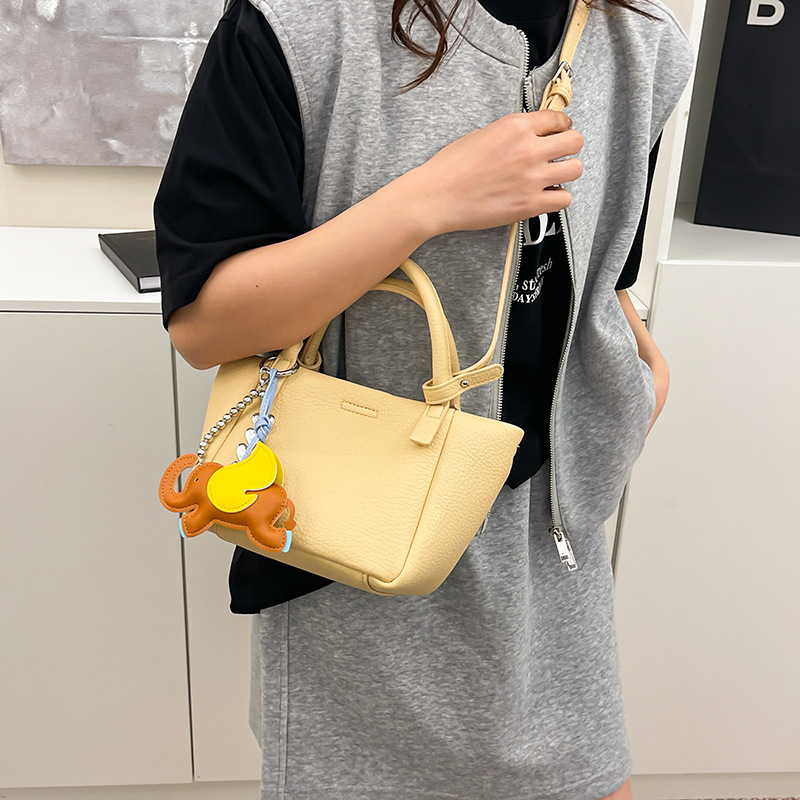 designer Fashion High-Quality Texture Simple Handheld Basket Bag Lychee Pattern Bucket Bag Versatile Women's Shoulder Crossbody Bag