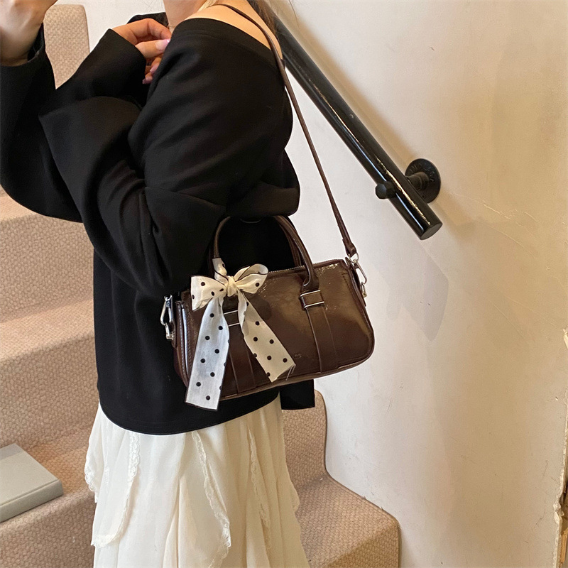 designer High-end Handheld Underarm Bag for Women 2025 Spring Summer New Trendy Fashion Versatile Casual Shoulder Crossbody Small Square Bag