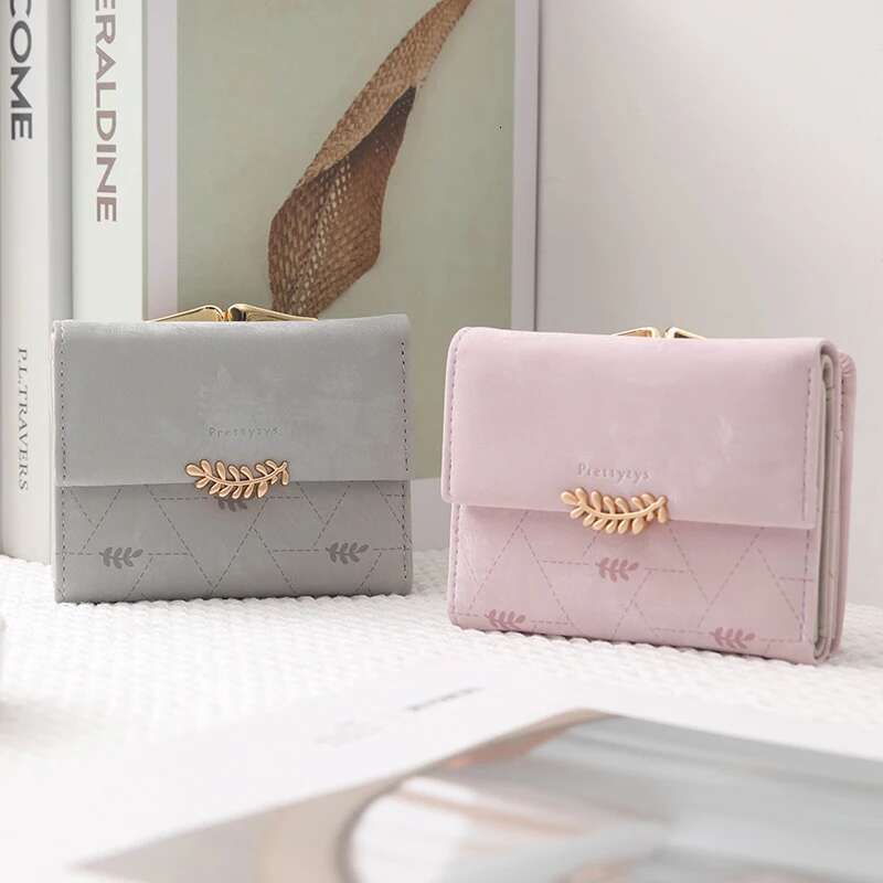 Women's summer new women's short wallet Japan and South Korea PU printed leaf buckle three fold bag multi-card folding can